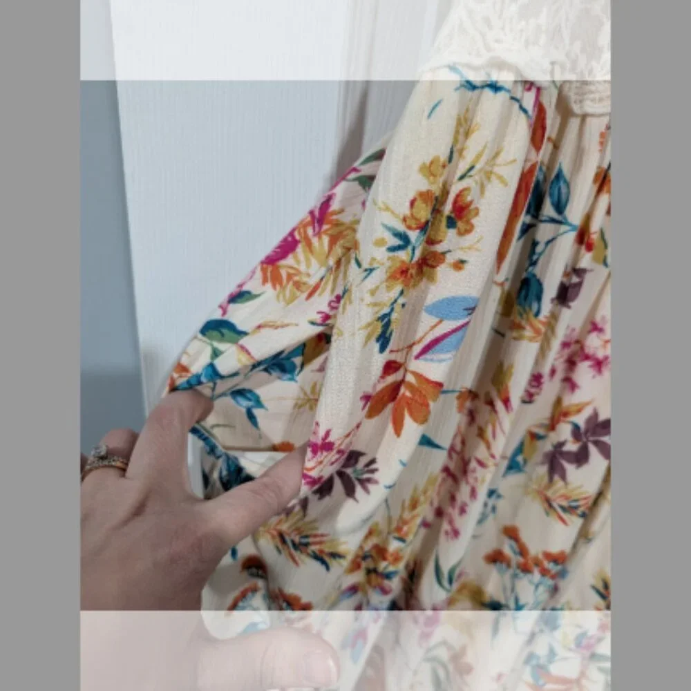 Torrid Carrie Floral Lace Inset Maxi Dress in Size 2 (18/20) - Picture 7 of 15